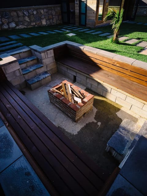 listing card gallery