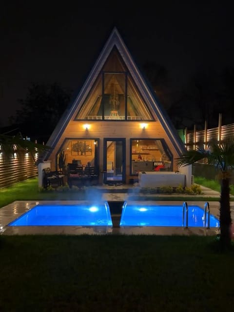 listing card gallery