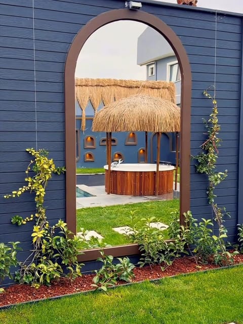 listing card gallery