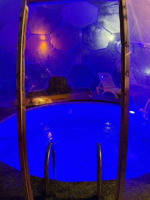 listing card gallery