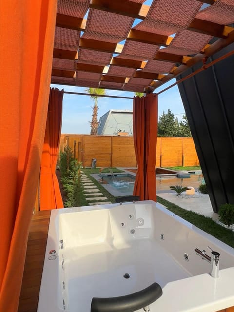 listing card gallery