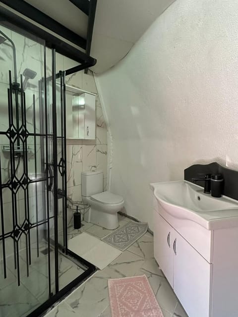 listing card gallery