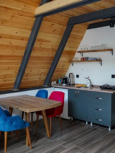 listing card gallery