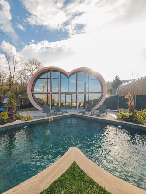 listing card gallery