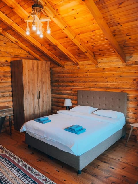 listing card gallery