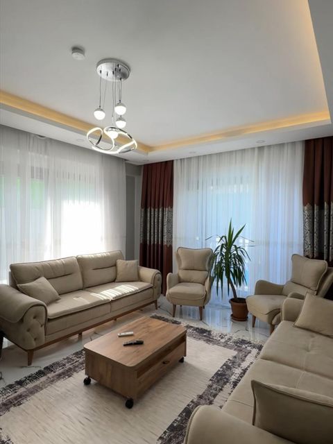 listing card gallery