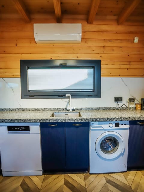 listing card gallery