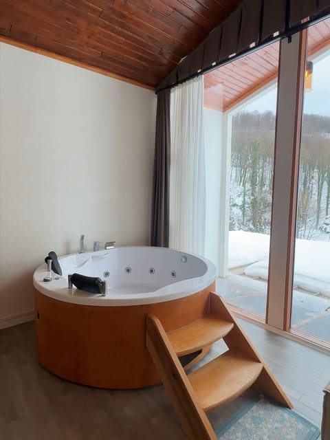 listing card gallery