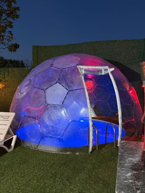 listing card gallery