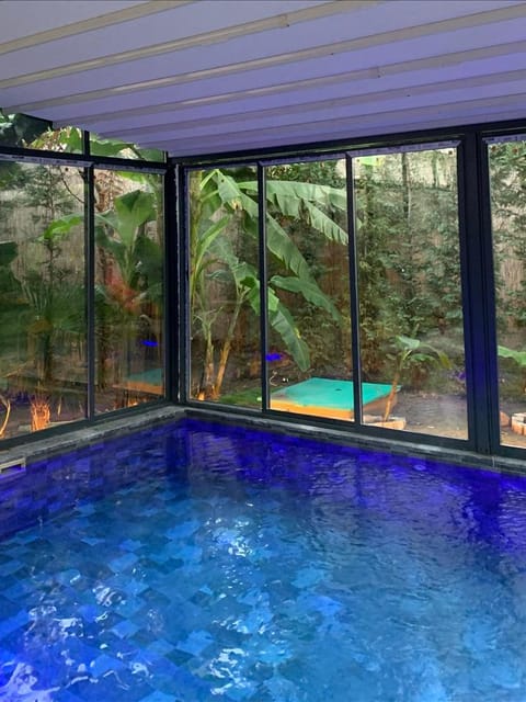 listing card gallery