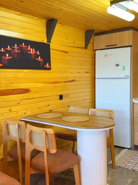 listing card gallery