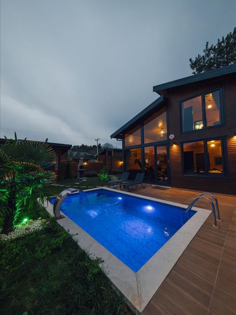 listing card gallery