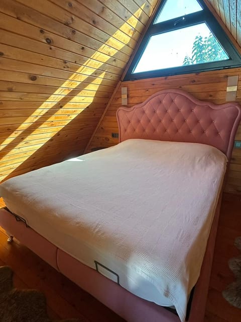 listing card gallery