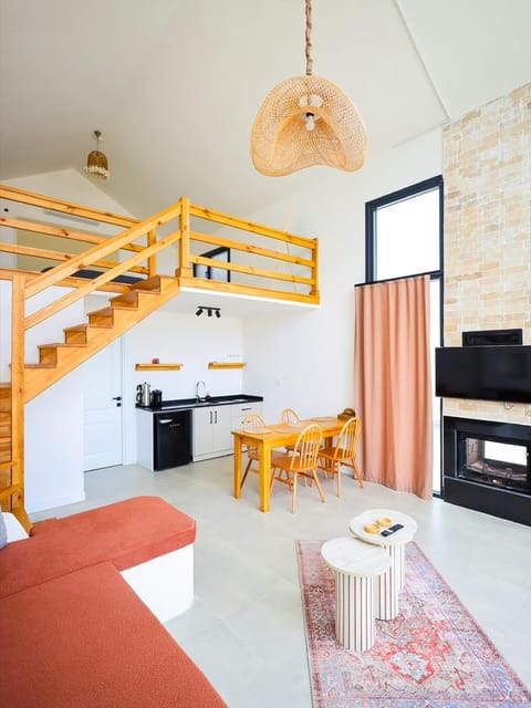 listing card gallery