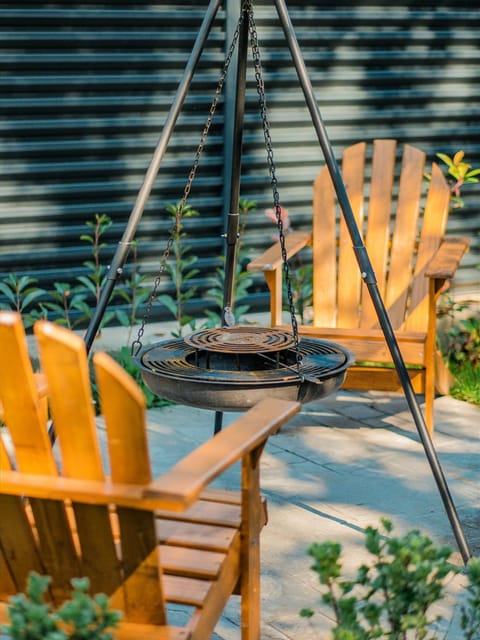 listing card gallery