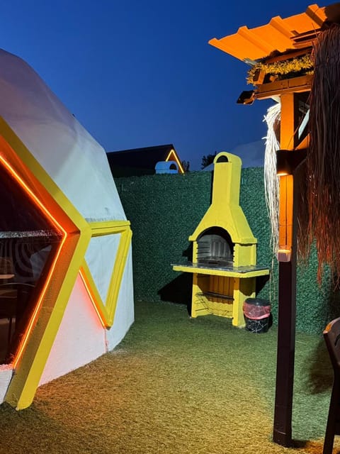 listing card gallery