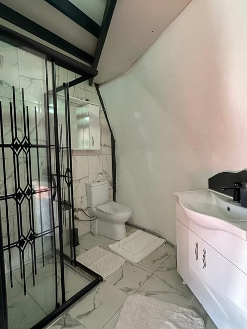 listing card gallery