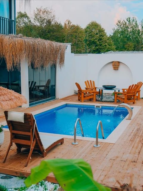 listing card gallery