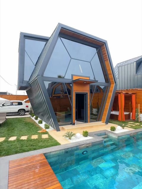 listing card gallery