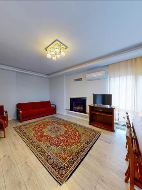 listing card gallery