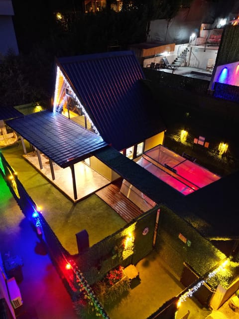 listing card gallery