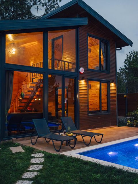 listing card gallery