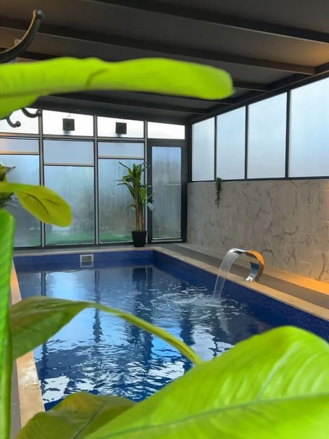 listing card gallery