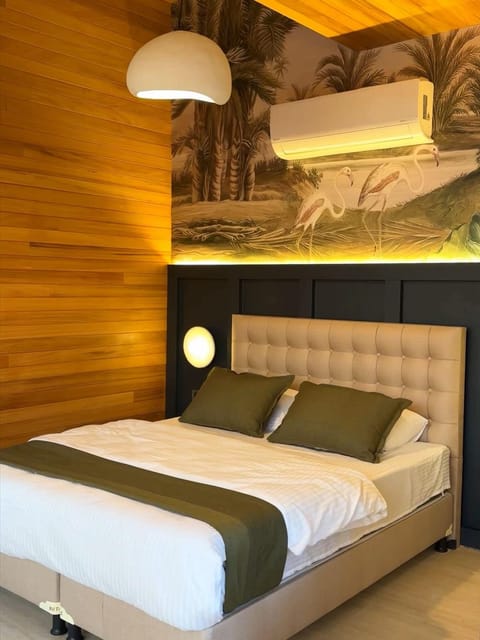 listing card gallery