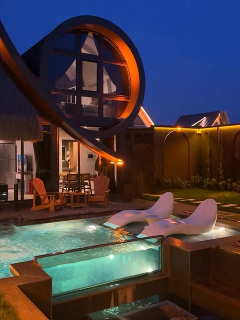 listing card gallery