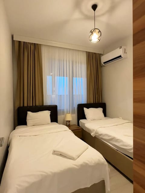 listing card gallery