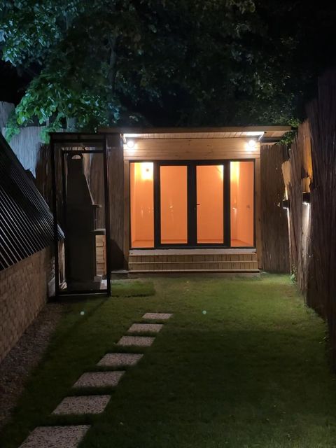 listing card gallery