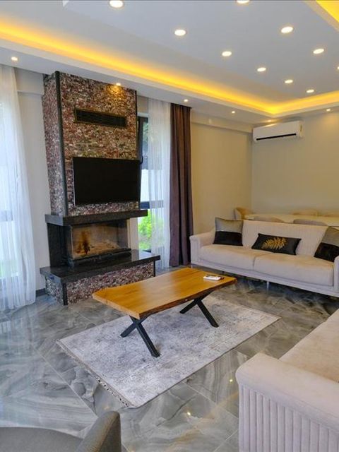 listing card gallery