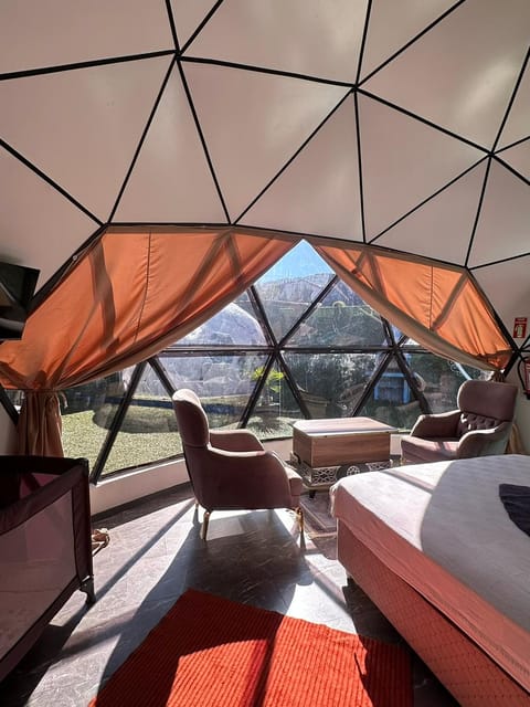 listing card gallery