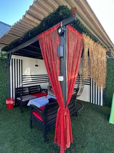 listing card gallery