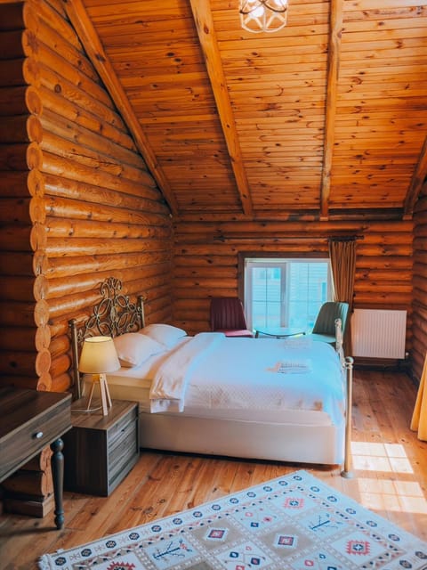 listing card gallery