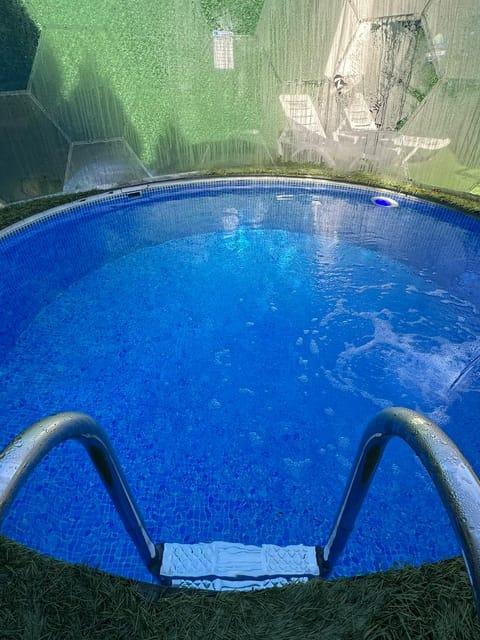 listing card gallery