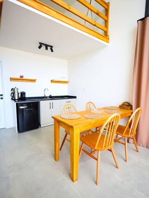 listing card gallery