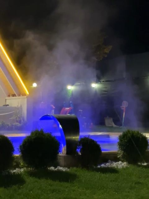 listing card gallery